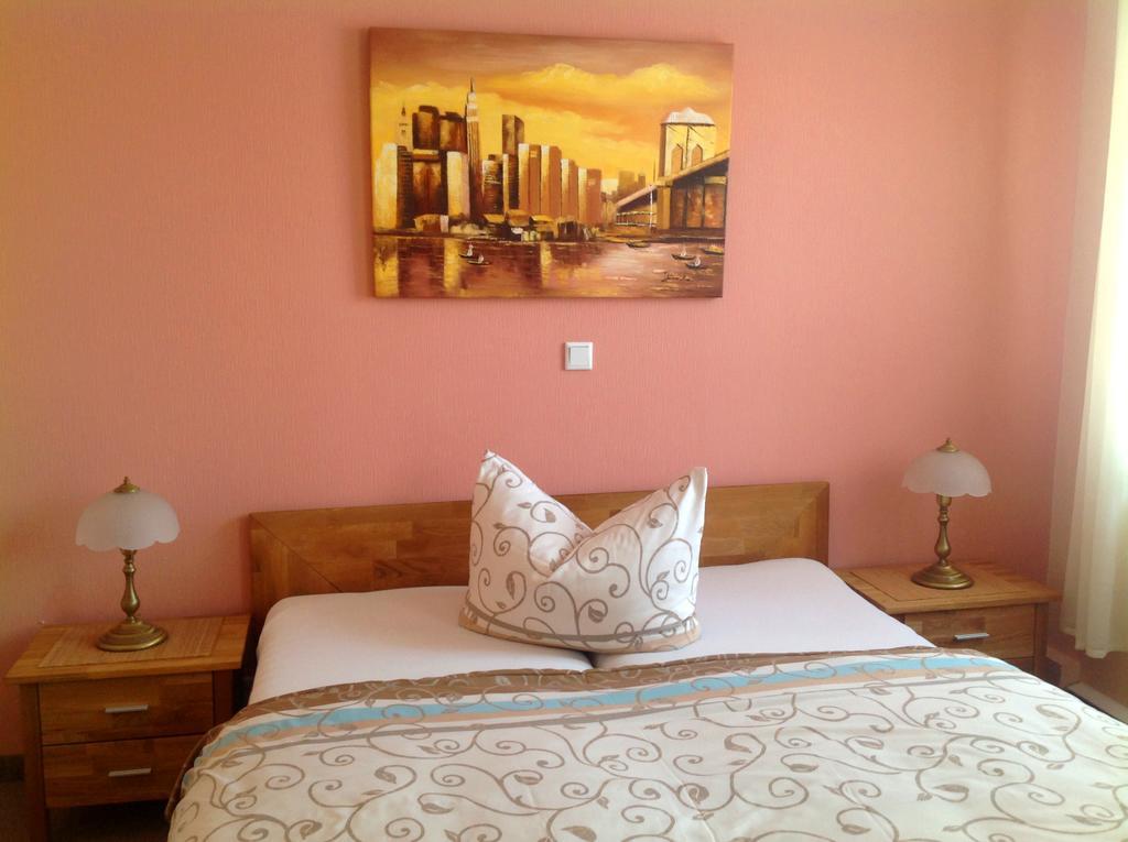 Single Room with Private External Bathroom,205018369:JPEG